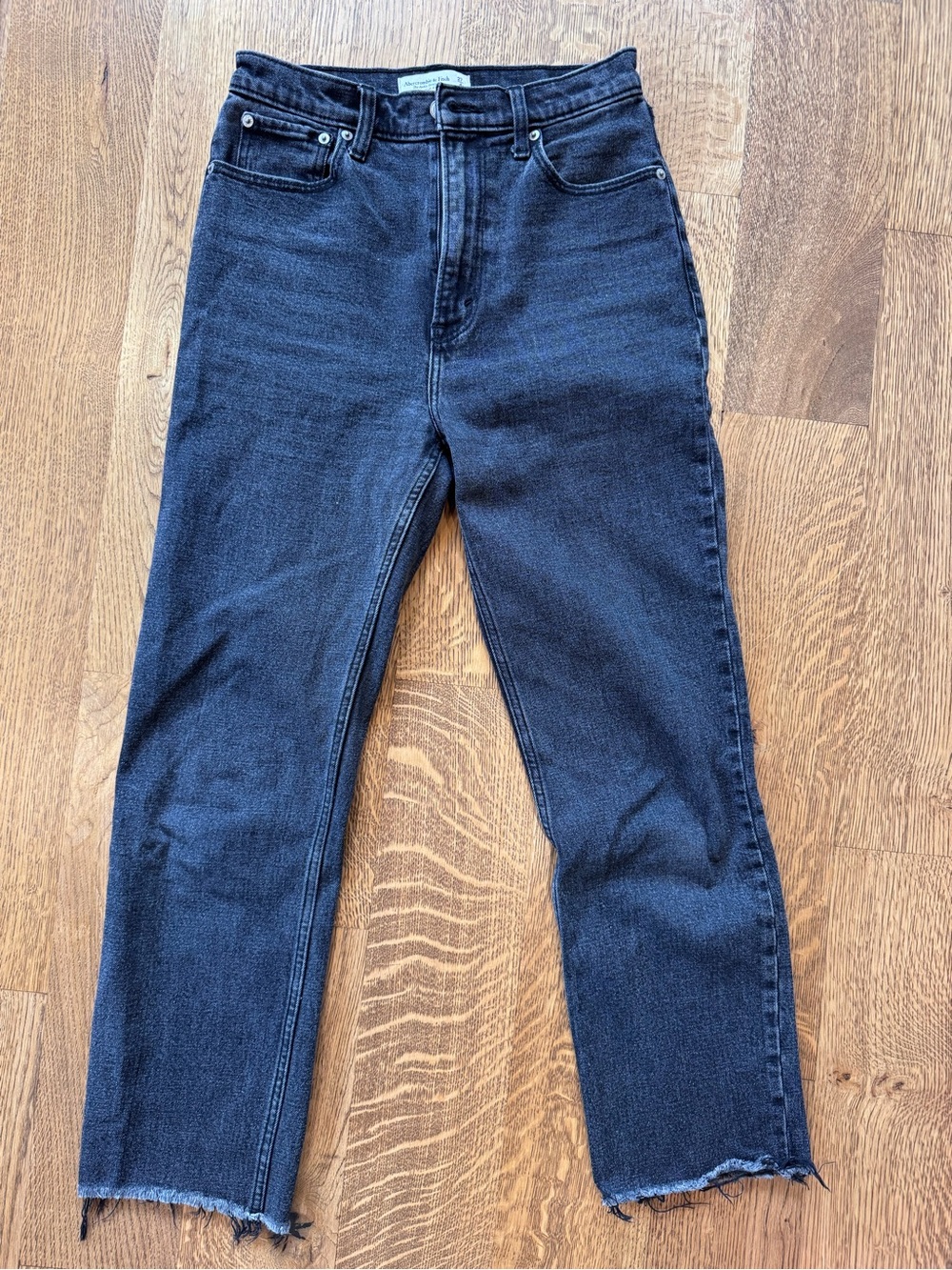 Abercrombie Ankle Straight Ultra High Rise jeans - black - size 27 (4R)
